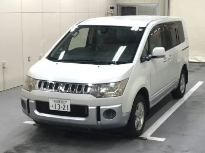 Mitsubishi DELICA D5