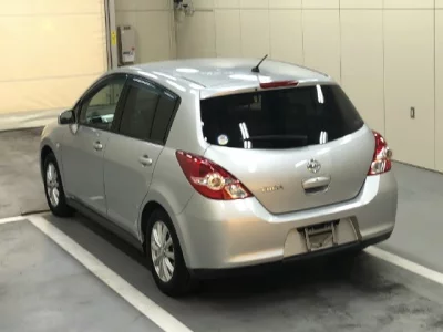 Nissan TIIDA
