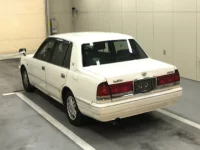Toyota CROWN COMFORT лот № 3712 оценка 3.5  с аукциона в Японии 1