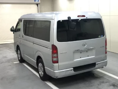 Toyota HIACE VAN  с аукциона в Японии
