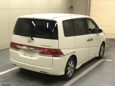 Honda STEP WAGON  с аукциона в Японии