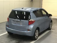 Toyota RACTIS лот № 3057 оценка 3.5  с аукциона в Японии 3