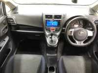 Toyota RACTIS лот № 3057 оценка 3.5  с аукциона в Японии 4