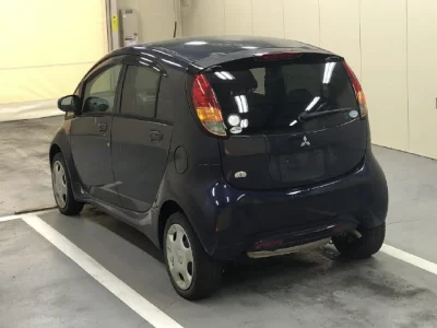 Mitsubishi I