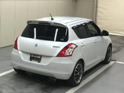 Suzuki SWIFT  с аукциона в Японии