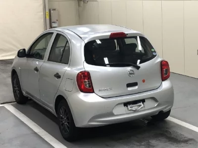 Nissan MARCH  с аукциона в Японии
