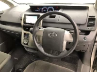Toyota VOXY лот № 3062 оценка 3.5  с аукциона в Японии 5