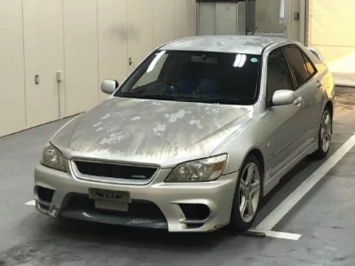 Toyota ALTEZZA  с аукциона в Японии