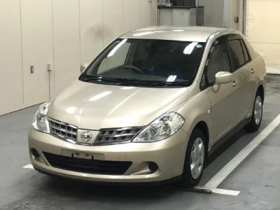 Nissan TIIDA LATIO