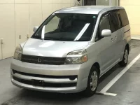 Toyota VOXY лот № 4573 оценка 3.5  с аукциона в Японии 2