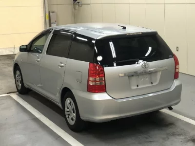 Toyota WISH  с аукциона в Японии