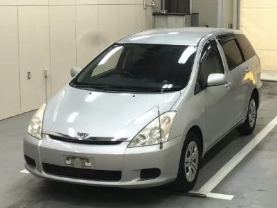 Toyota WISH  с аукциона в Японии