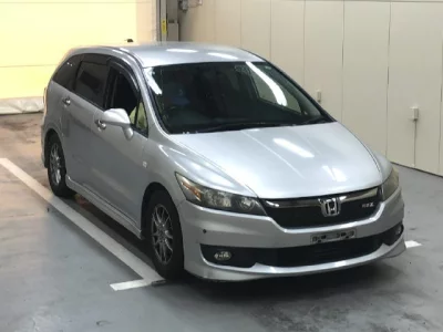 Honda STREAM  с аукциона в Японии