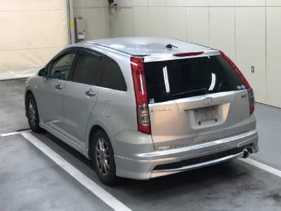 Honda STREAM  с аукциона в Японии