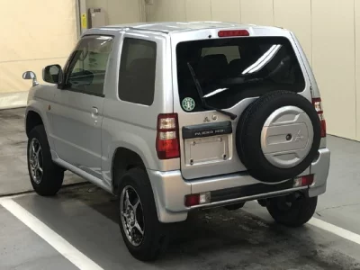 Mitsubishi PAJERO MINI