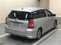 Toyota WISH лот № 3090 оценка 3.5  с аукциона в Японии 3