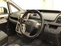 Toyota NOAH лот № 3099 оценка 4  с аукциона в Японии 5