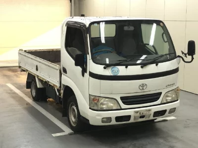 Toyota DYNA  с аукциона в Японии
