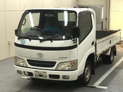 Toyota DYNA  с аукциона в Японии
