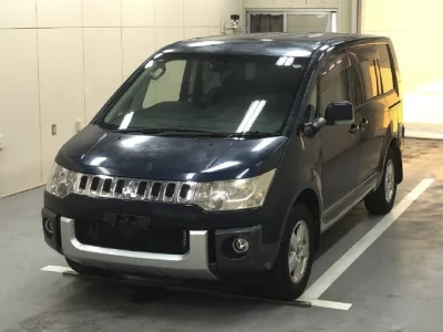 Mitsubishi DELICA D5  с аукциона в Японии