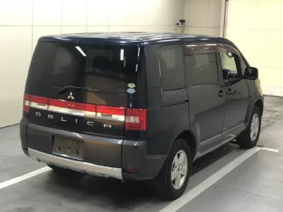 Mitsubishi DELICA D5  с аукциона в Японии