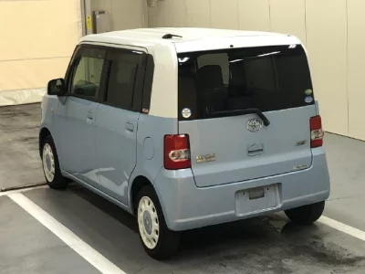 Toyota PIXIS SPACE