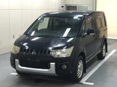 Mitsubishi DELICA D5  с аукциона в Японии