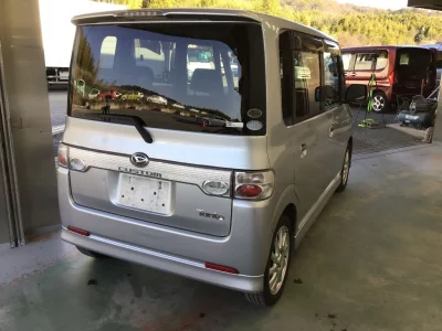 Daihatsu TANTO  с аукциона в Японии