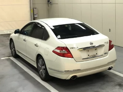 Nissan TEANA