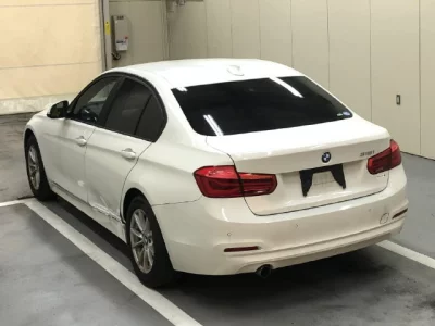 BMW 3-Series  с аукциона в Японии