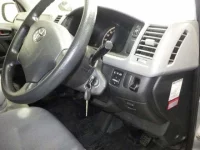 Toyota HIACE VAN лот № 4601 оценка R  с аукциона в Японии 5