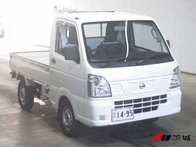 Nissan NT100 Clipper
