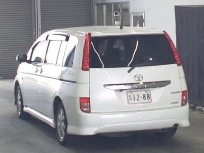 Toyota ISIS