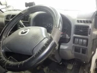 Mazda BONGO VAN лот № 4641 оценка 3.5  с аукциона в Японии 6