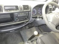 Mazda BONGO лот № 4668 оценка 3.5  с аукциона в Японии 2