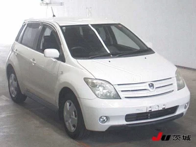 Toyota IST  с аукциона в Японии