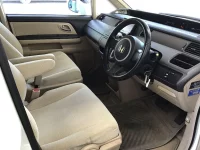 Honda STEP WAGON лот № 4036 оценка 3.5  с аукциона в Японии 3