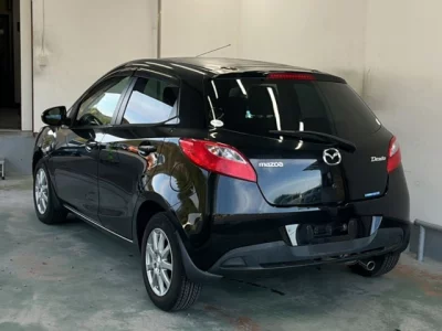 Mazda DEMIO  с аукциона в Японии