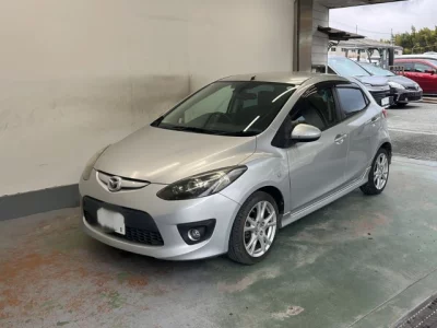 Mazda DEMIO  с аукциона в Японии