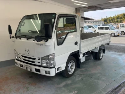 Mazda TITAN  с аукциона в Японии