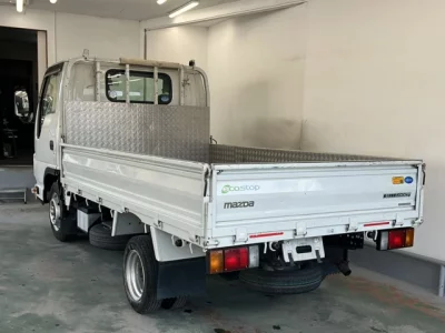 Mazda TITAN  с аукциона в Японии