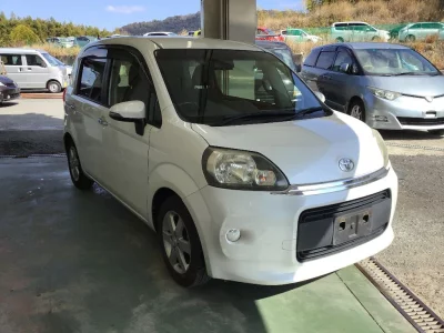 Toyota PORTE  с аукциона в Японии
