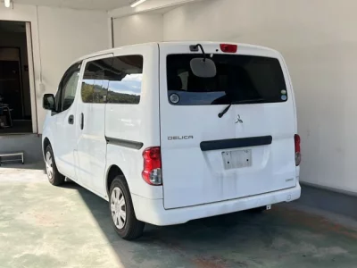 Mitsubishi DELICA
