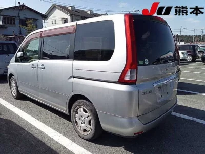 Nissan SERENA  с аукциона в Японии