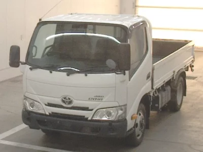 Toyota DYNA  с аукциона в Японии
