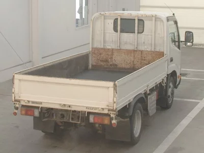 Toyota DYNA  с аукциона в Японии