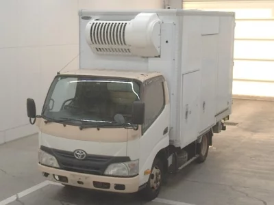 Toyota DYNA  с аукциона в Японии