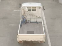 Toyota DYNA лот № 121 оценка 3.5  с аукциона в Японии 2