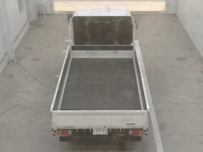 Toyota DYNA  с аукциона в Японии