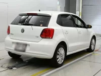 Volkswagen Polo лот № 38062 оценка 4.5  с аукциона в Японии 1